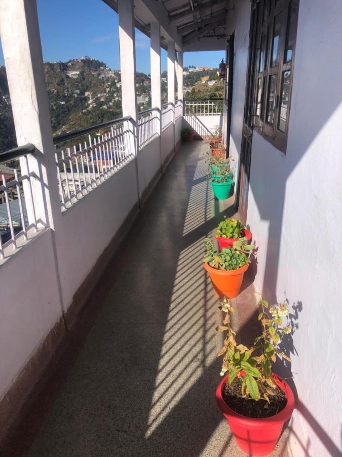 Hotel Walnut Grove Mussoorie Buitenkant foto
