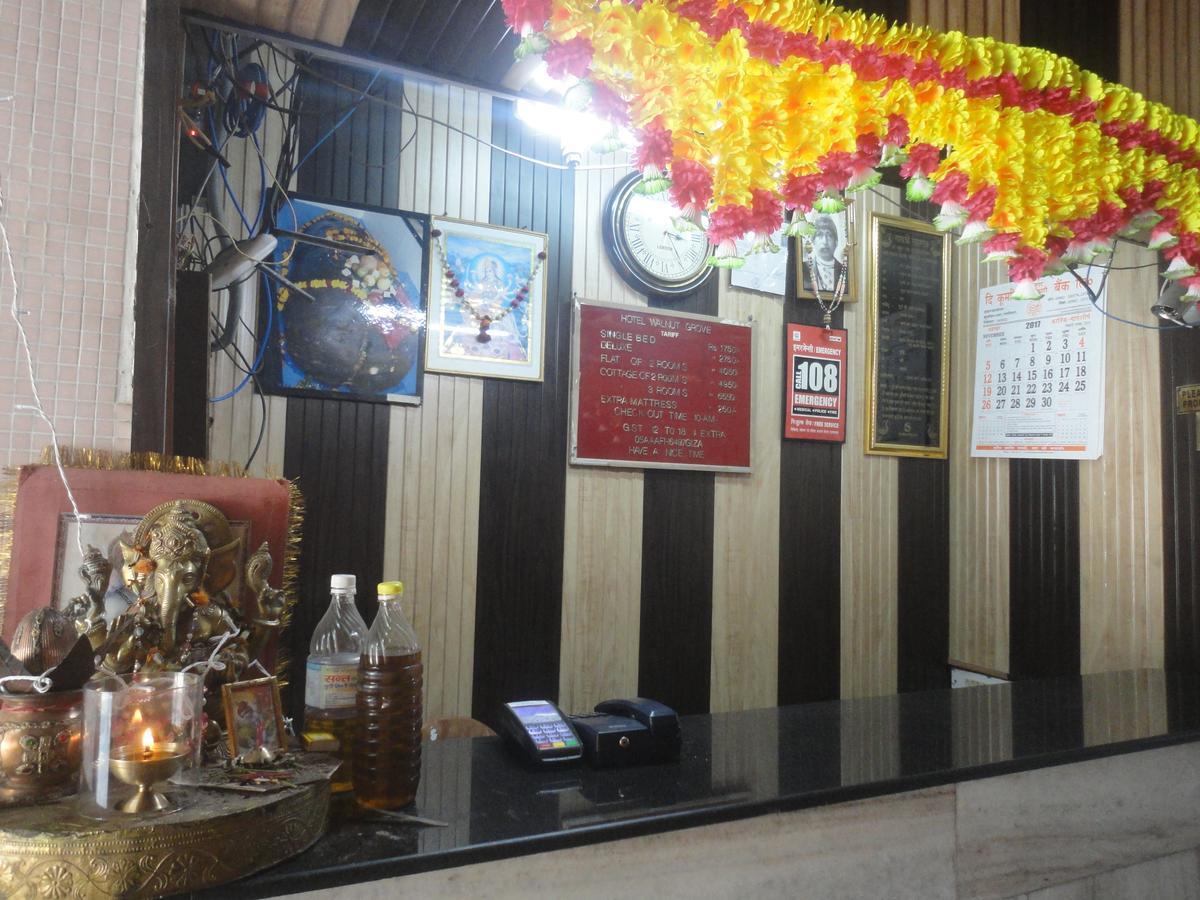 Hotel Walnut Grove Mussoorie Buitenkant foto